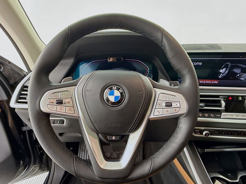 Used 2022 BMW X7 xDrive40i w/ Premium Package AWD/4WD image 12