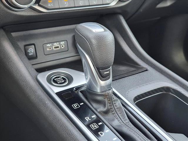 Used 2024 Nissan Sentra SV FWD image 12
