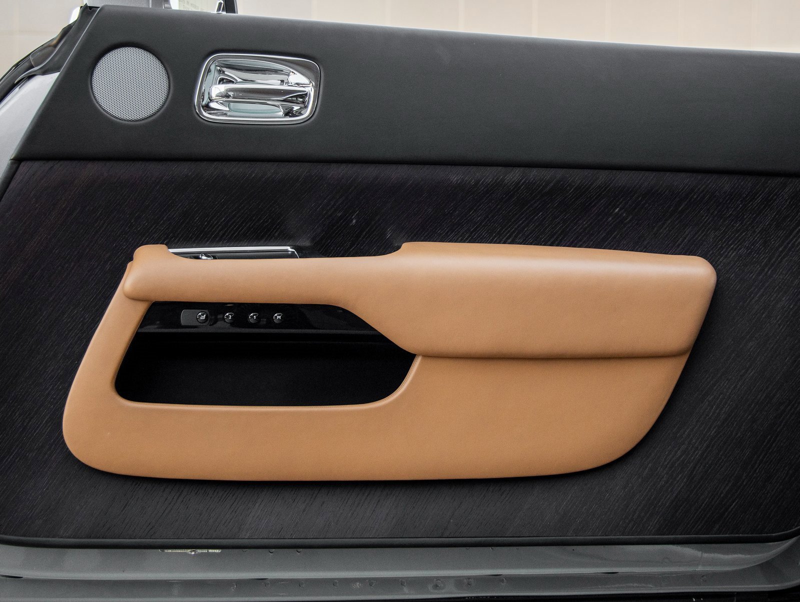 Used 2017 Rolls-Royce Wraith image 42