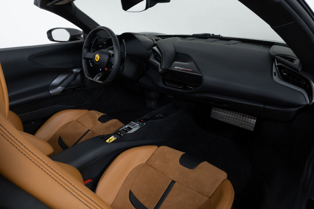 Used 2023 Ferrari SF90 Spider AWD/4WD image 39