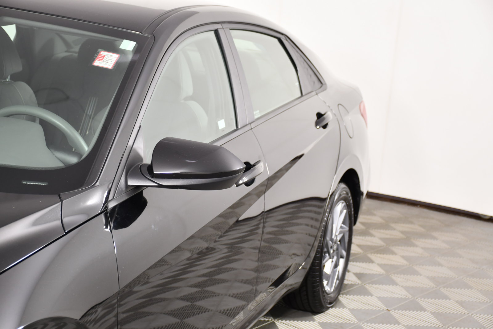 Used 2024 Hyundai Elantra SEL FWD image 13