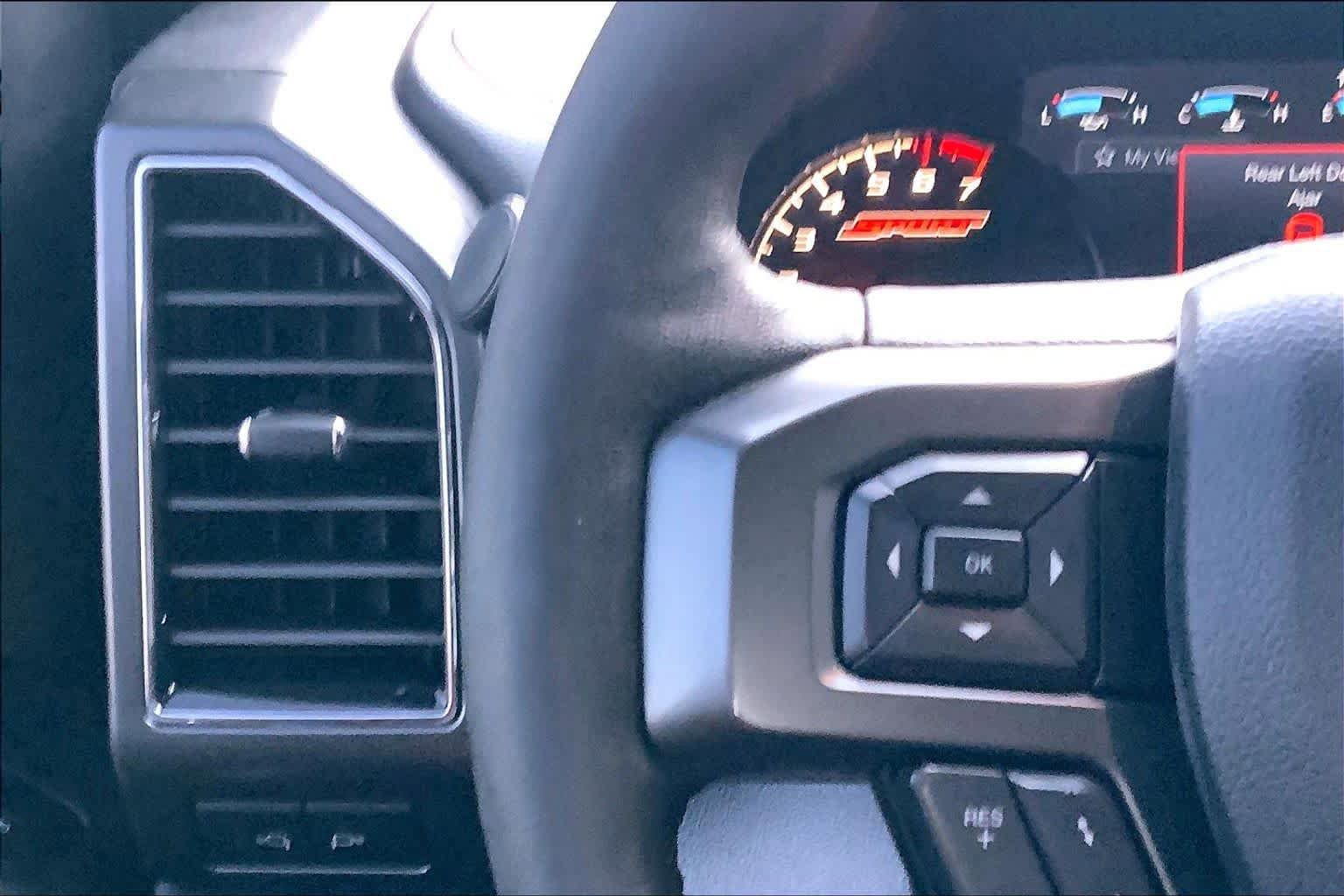 Used 2019 Ford F150 Lariat w/ Equipment Group 502A Luxury AWD/4WD image 20