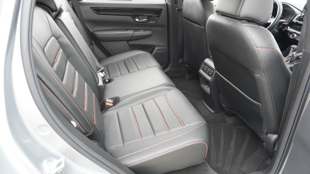 Used 2025 Honda CR-V Sport Touring image 31