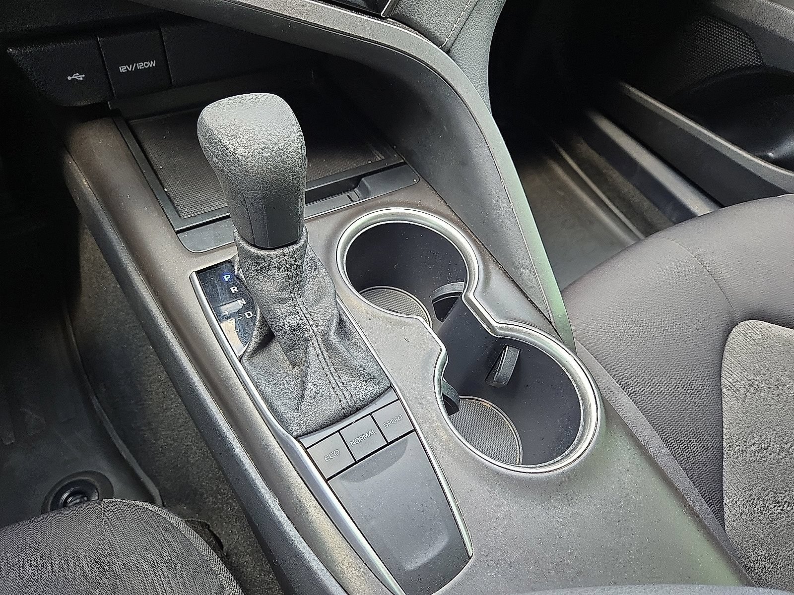Used 2024 Toyota Camry LE FWD image 29