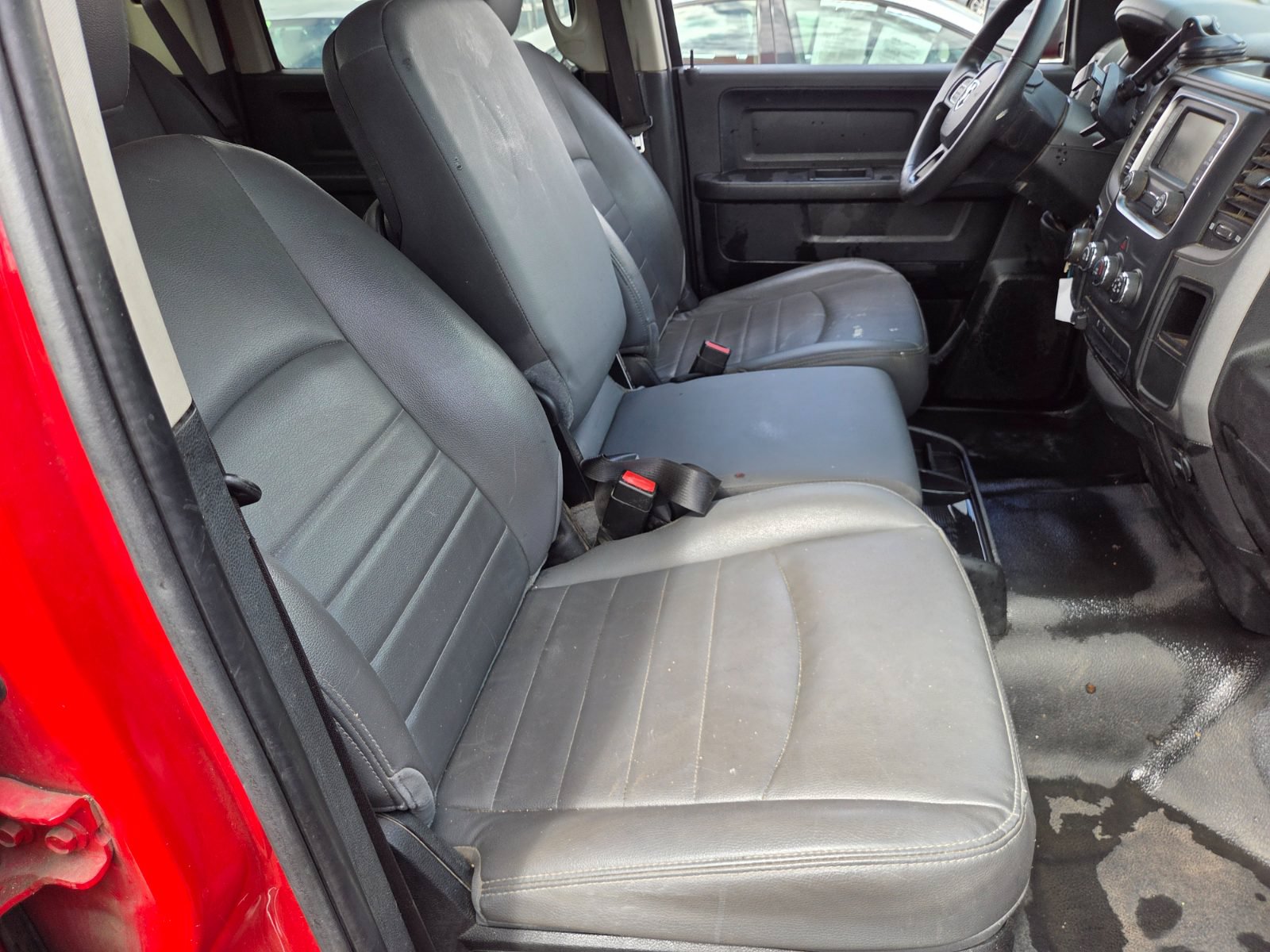Used 2019 RAM 1500 Tradesman w/ Chrome Appearance Group RWD image 10