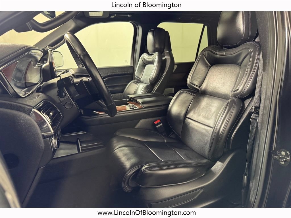 Used 2020 Lincoln Navigator L Reserve w/ Equipment Group 208A Reserve AWD/4WD image 16