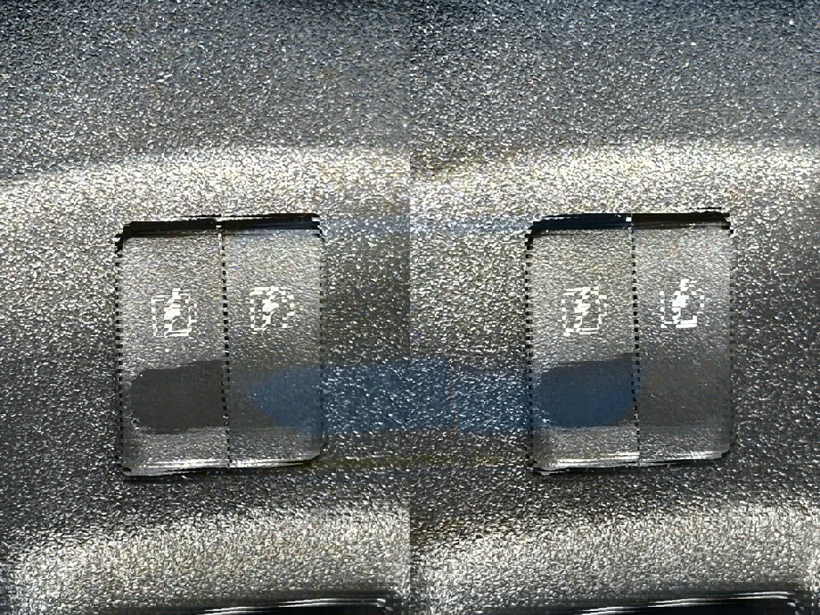 Used 2021 Nissan Versa SV image 32