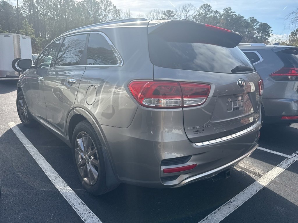 Used 2017 Kia Sorento SX image 2