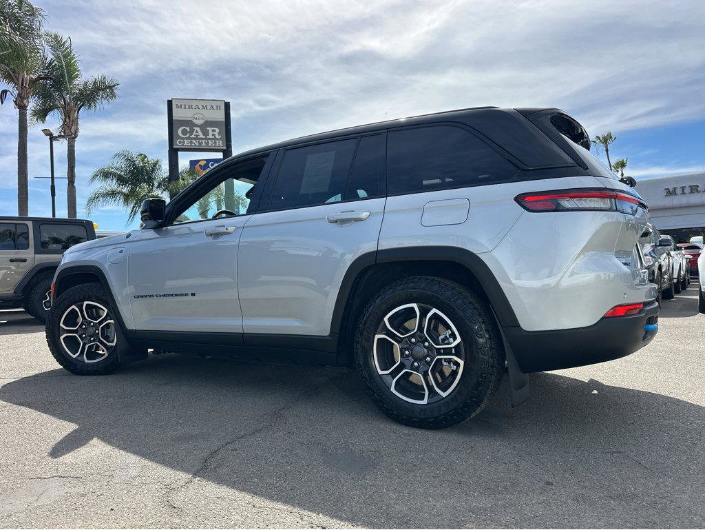 Used 2022 Jeep Grand Cherokee Trailhawk w/ Advanced Protech Group II image 3