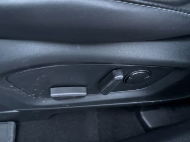 Used 2023 Ford Explorer XLT w/ Equipment Group 202A image 18