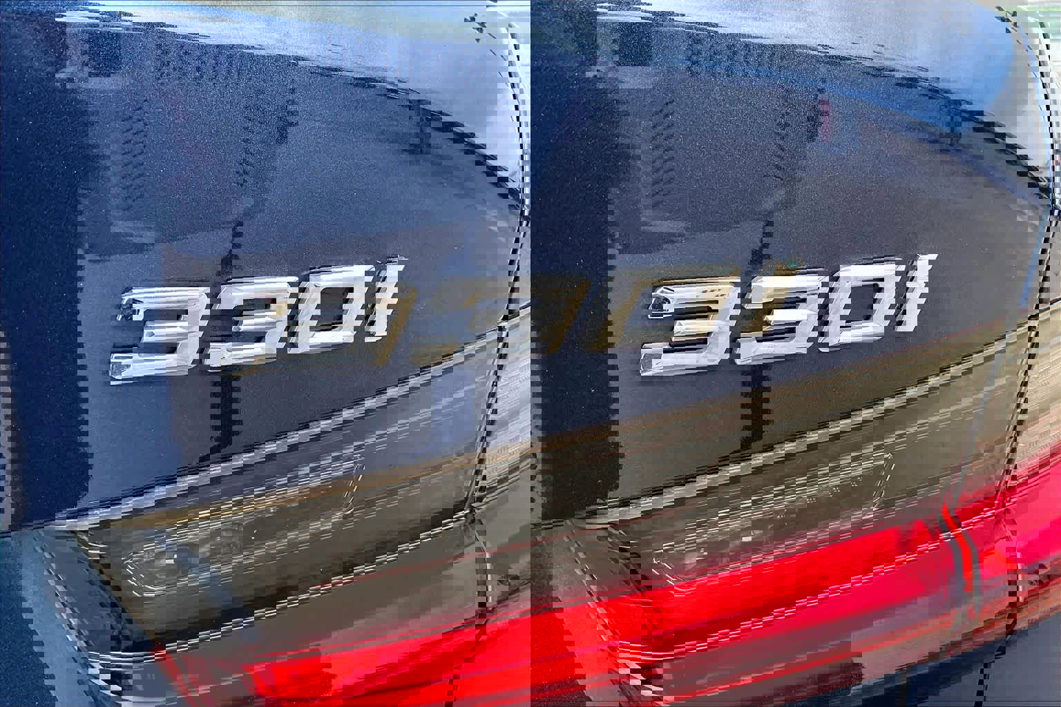 Used 2022 BMW 330i Sedan w/ Driving Assistance Package image 10