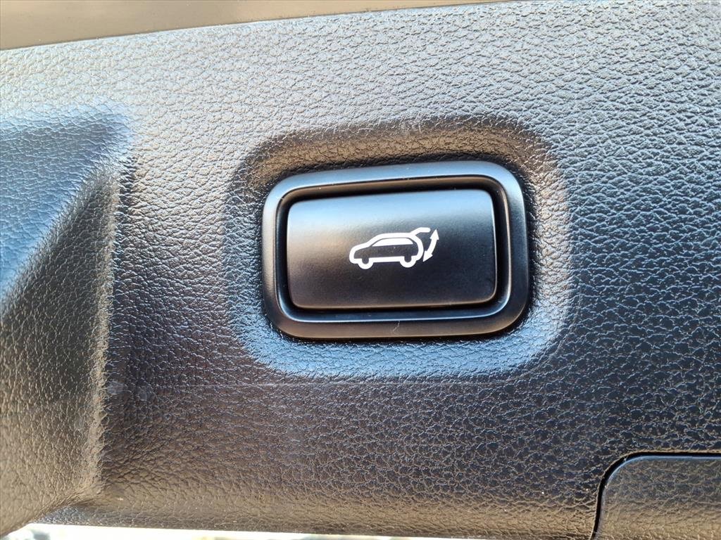 Used 2021 Hyundai Santa Fe SEL w/ Convenience + Premium Package image 11