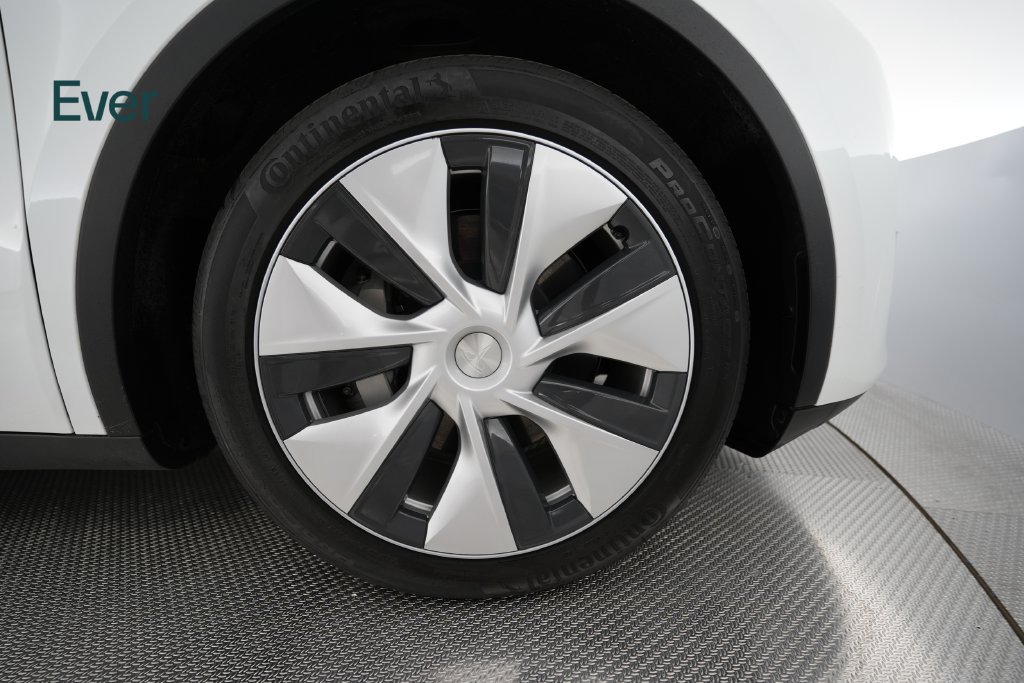 Used 2023 Tesla Model Y Long Range AWD/4WD image 20