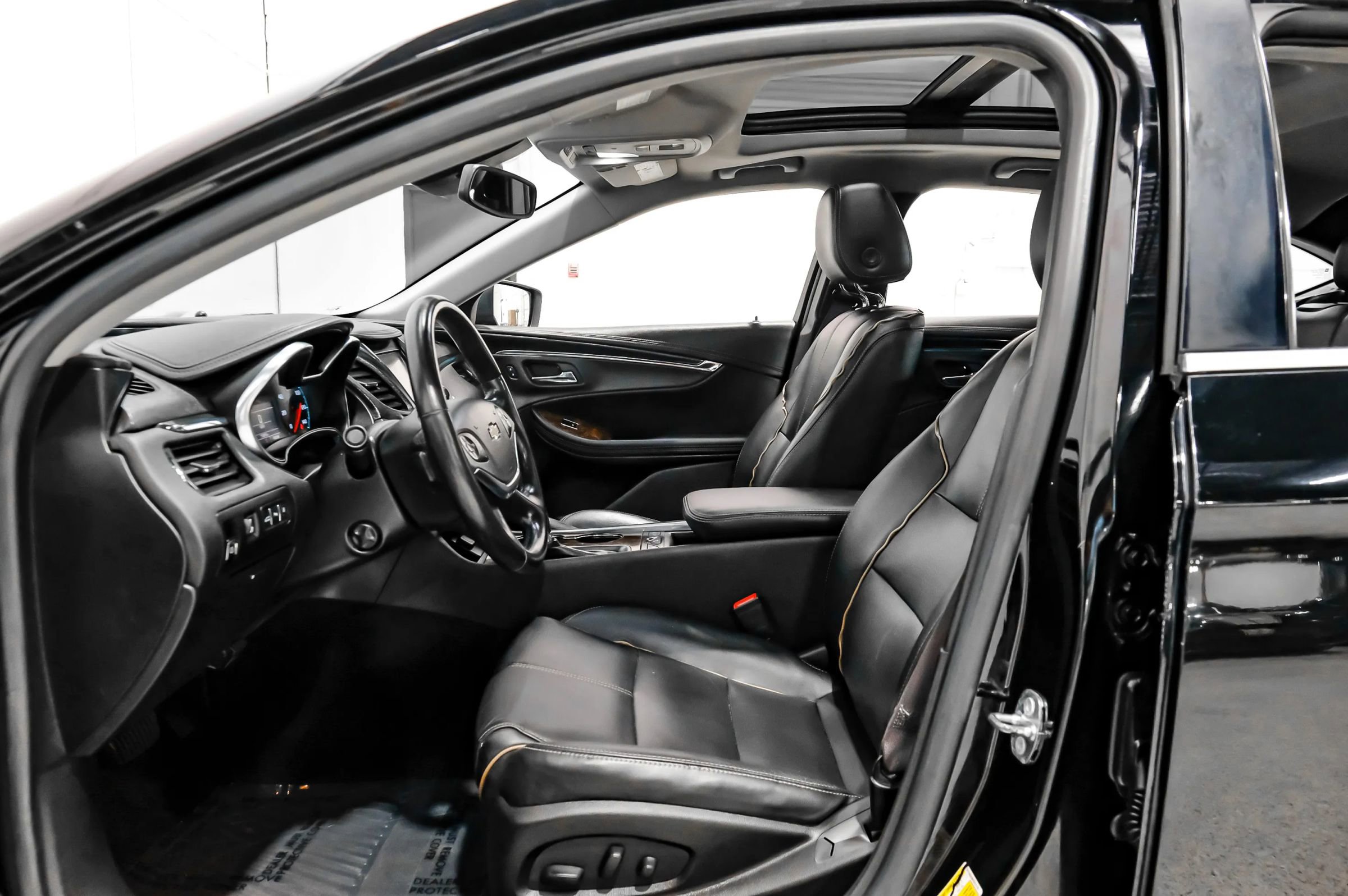 Used 2015 Chevrolet Impala LTZ image 13