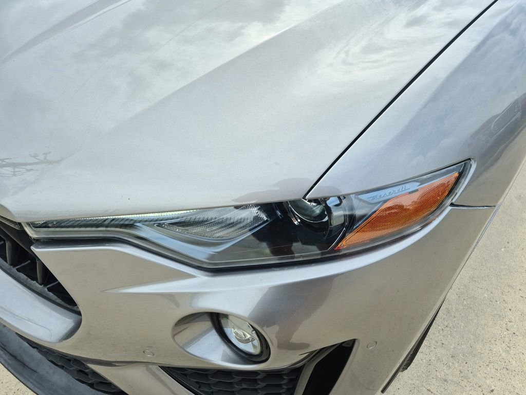 Used 2021 Maserati Levante image 27