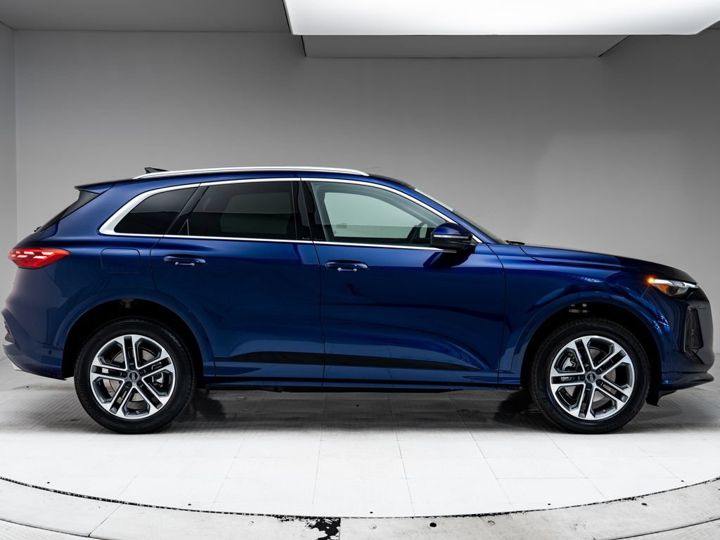 Certified 2025 Audi Q5 Premium w/ Premium Plus AWD/4WD image 28