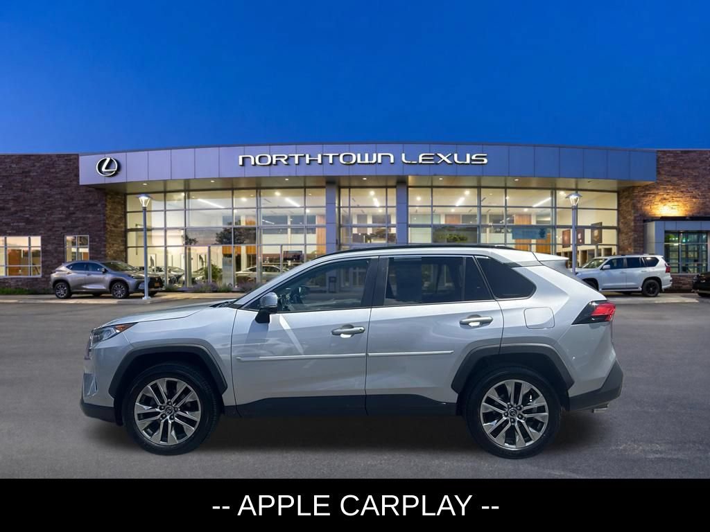 Used 2020 Toyota RAV4 XLE Premium AWD/4WD image 3