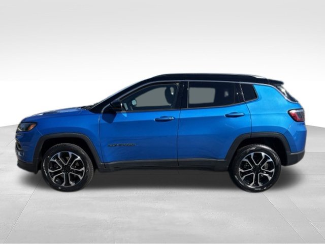 Used 2023 Jeep Compass Limited w/ Sun and Sound Group AWD/4WD image 14