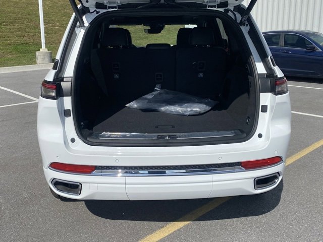 New 2025 Jeep Grand Cherokee Overland image 7