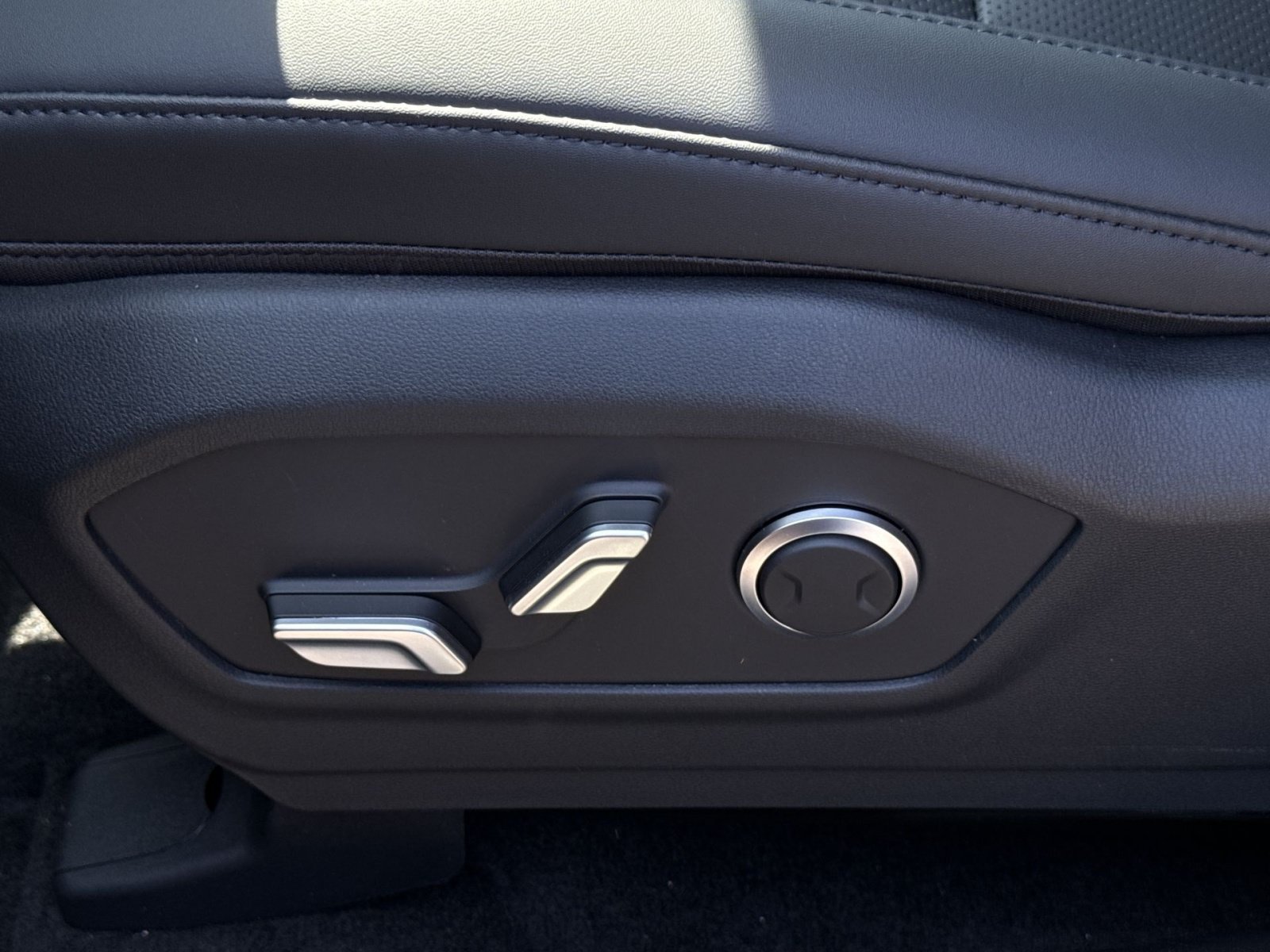 New 2026 Hyundai Santa Fe XRT AWD/4WD image 14