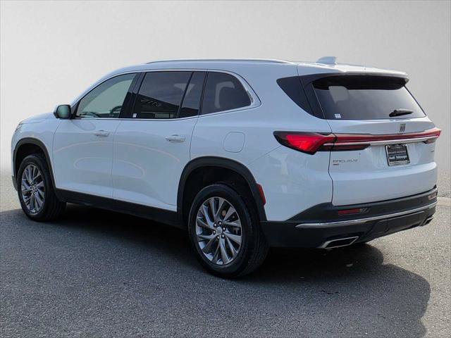 Used 2025 Buick Enclave Preferred AWD/4WD image 5