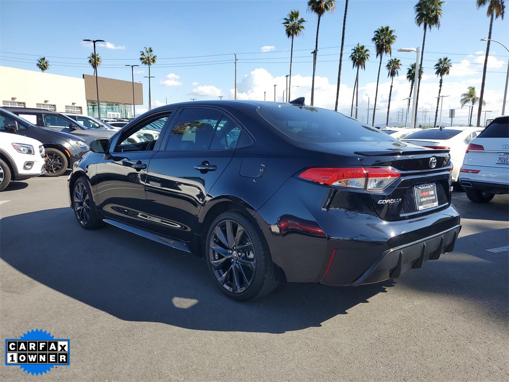 Used 2023 Toyota Corolla SE image 3