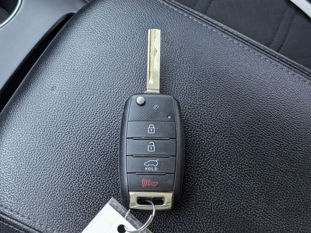 Used 2017 Kia Sorento FWD image 28