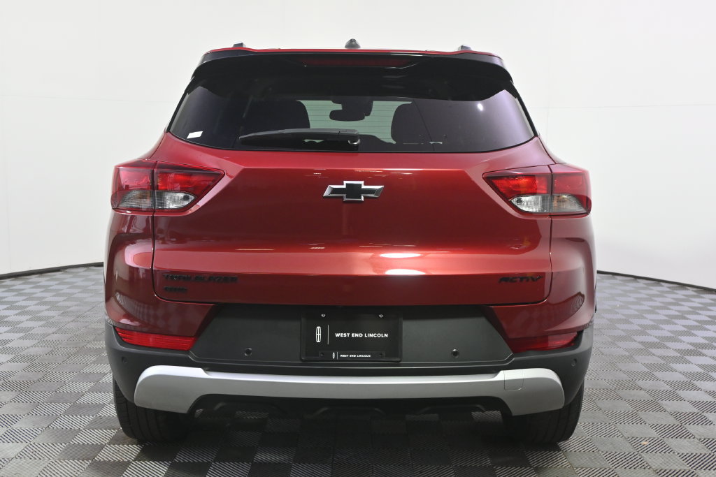 Used 2022 Chevrolet TrailBlazer LT w/ LPO, Blackout Package AWD/4WD image 5
