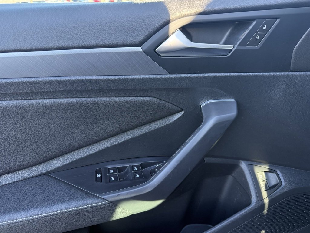Used 2024 Volkswagen Jetta SE image 17