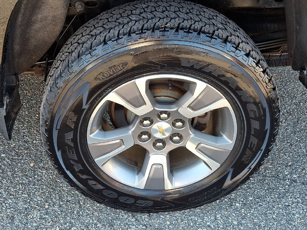 Used 2018 Chevrolet Colorado Z71 AWD/4WD image 12