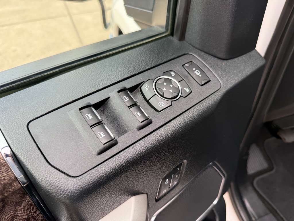 Used 2019 Ford F250 Lariat w/ Lariat Ultimate Package RWD image 20