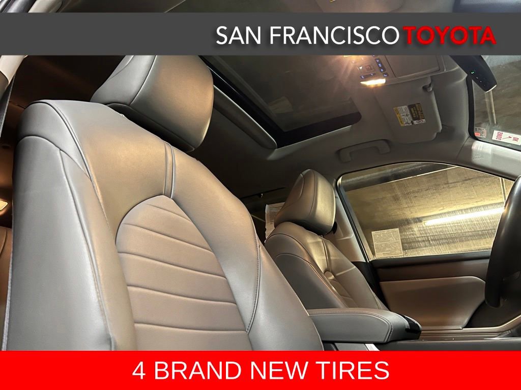 Used 2022 Toyota Highlander XLE AWD/4WD image 23