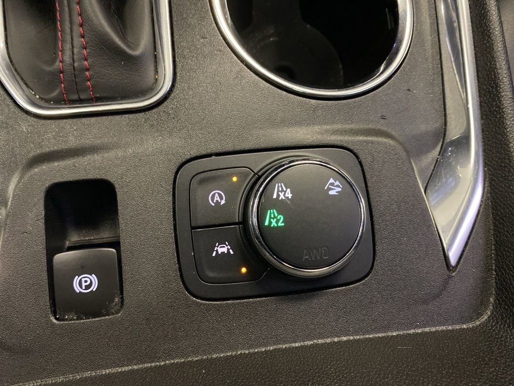 Used 2023 Chevrolet Traverse RS image 34