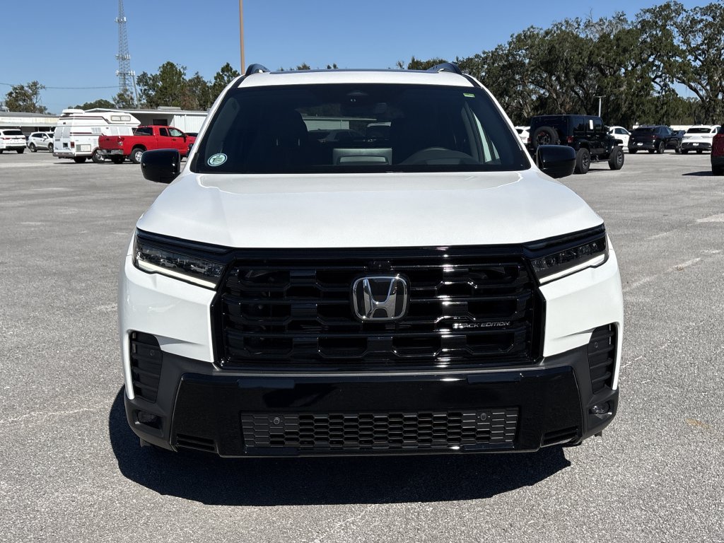 Used 2026 Honda Pilot Black Edition image 3