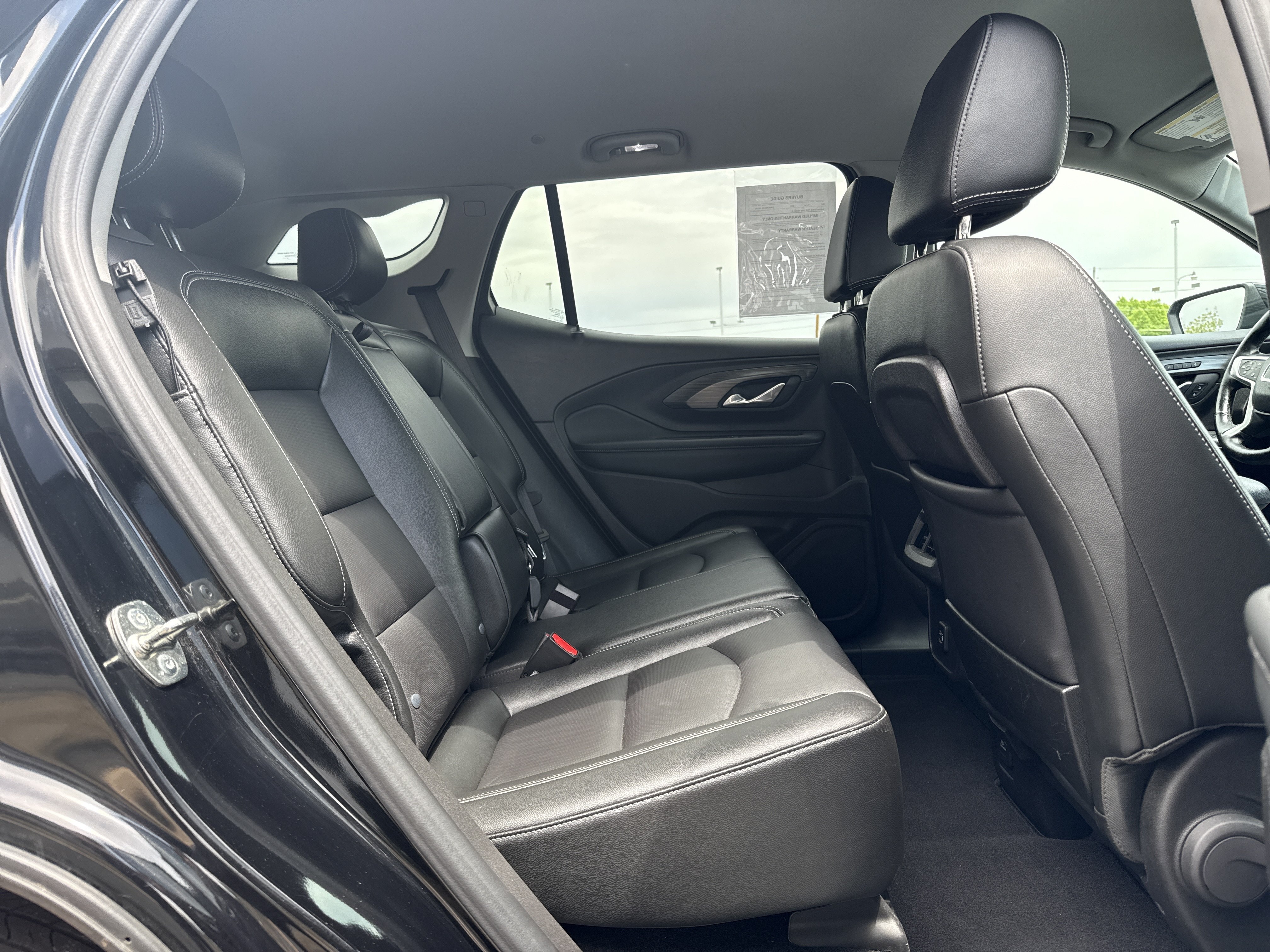 Used 2024 GMC Terrain SLT FWD image 17