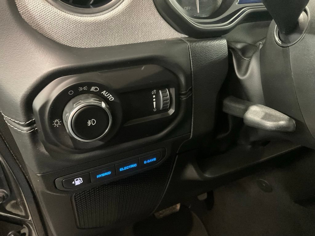 Used 2025 Jeep Wrangler Unlimited Sahara w/ Safety Group AWD/4WD image 7