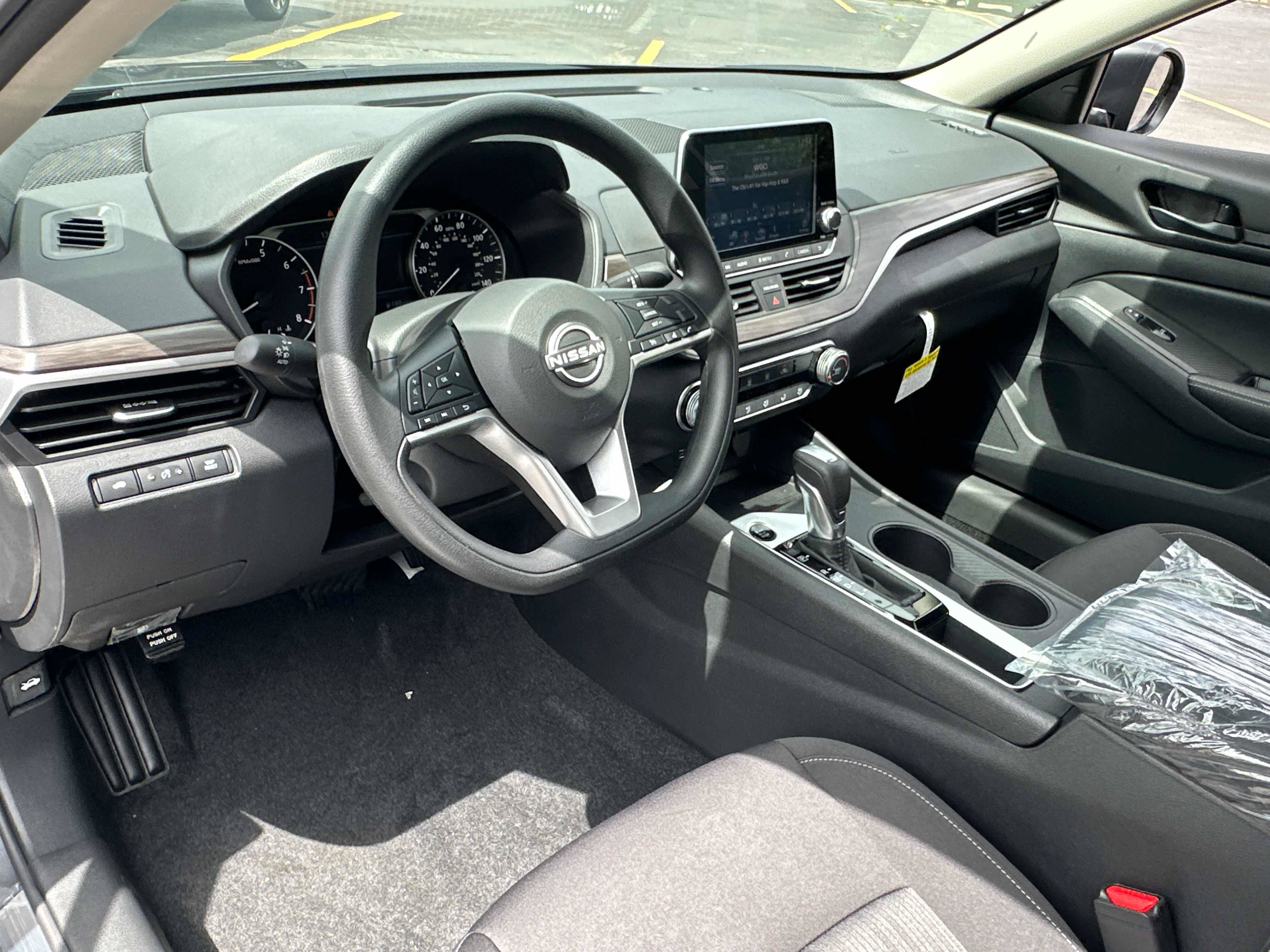 New 2026 Nissan Altima 2.5 SV FWD image 30
