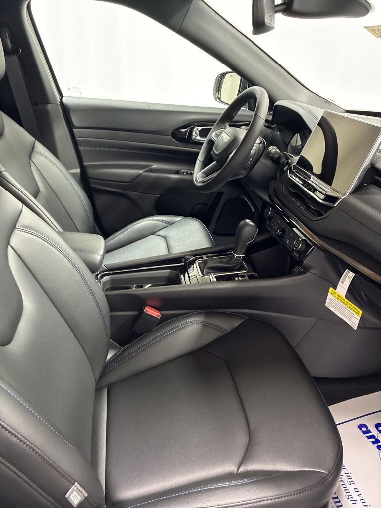 New 2026 Jeep Compass Limited image 17