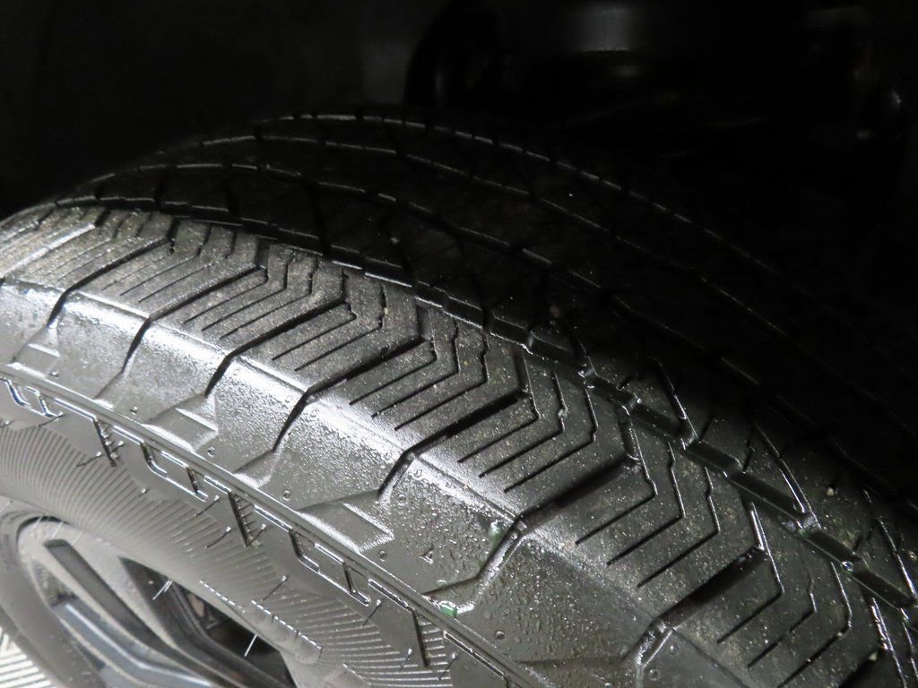 Used 2025 Ford F150 Lariat image 7