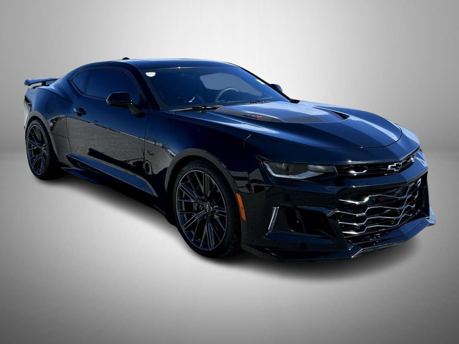 Used 2021 Chevrolet Camaro ZL1 w/ LPO, ZL1 Protection Package RWD image 3