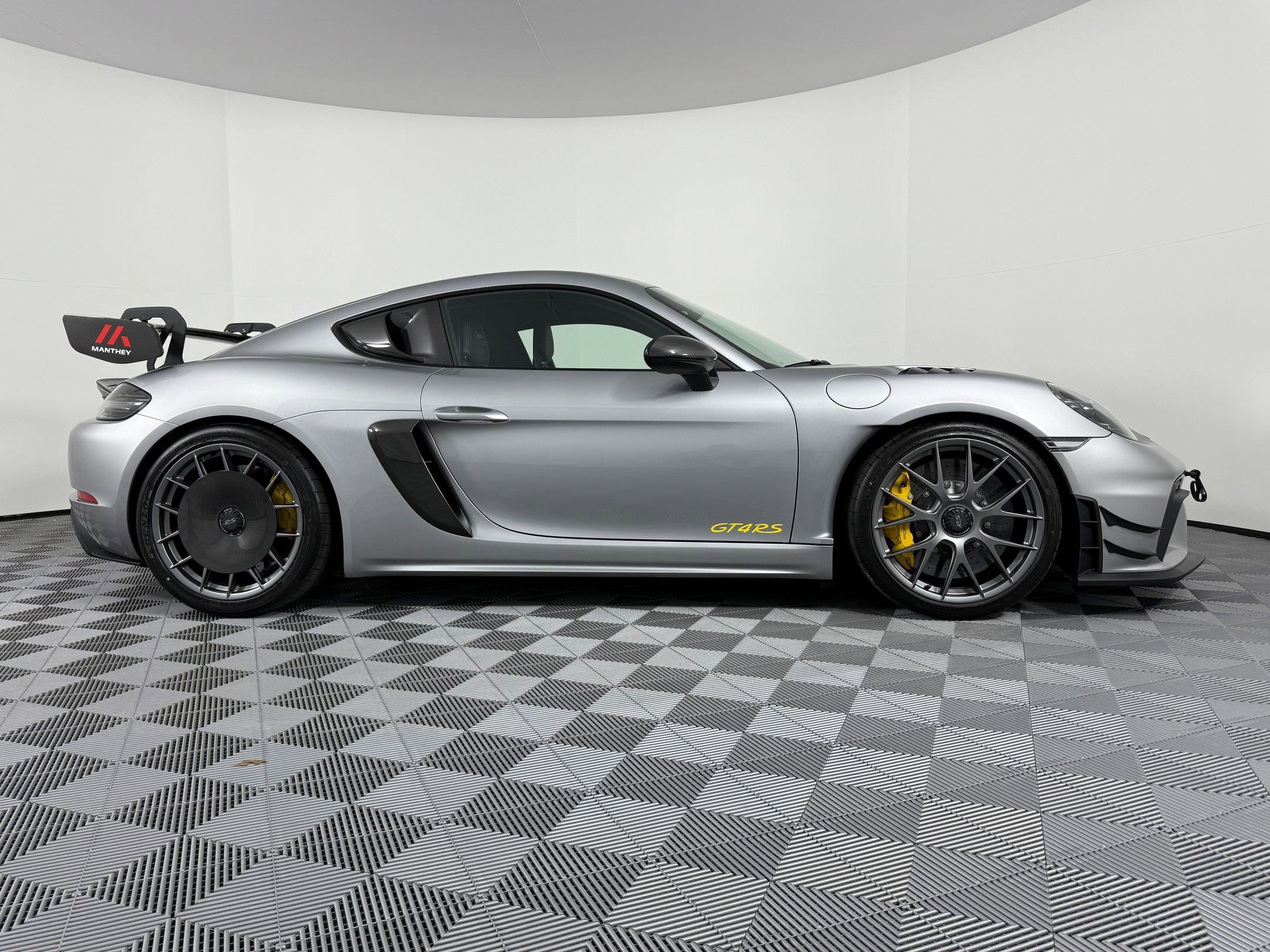 Certified 2025 Porsche 718 Cayman GT4 RS image 8