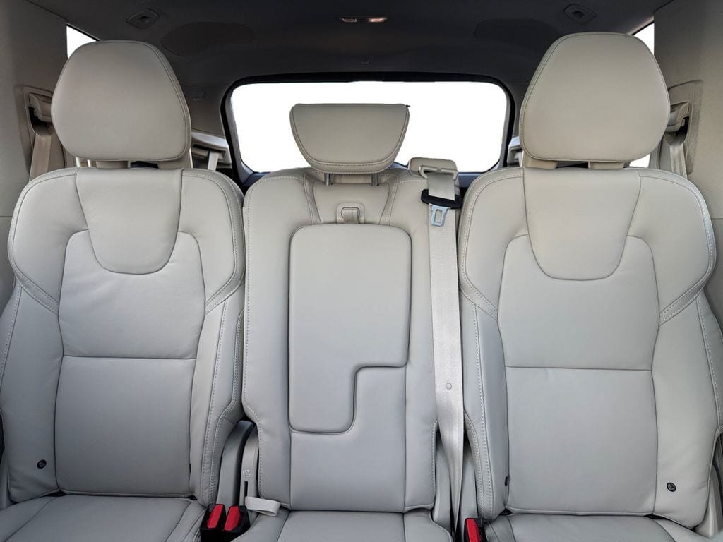 New 2026 Volvo XC90 T8 Ultra w/ Protection Package Premier AWD/4WD image 25