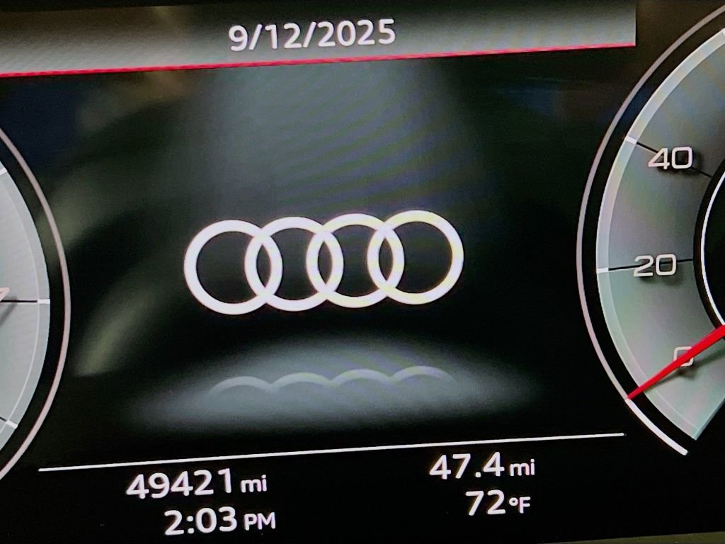 Used 2022 Audi Q8 Prestige w/ Prestige Package image 12