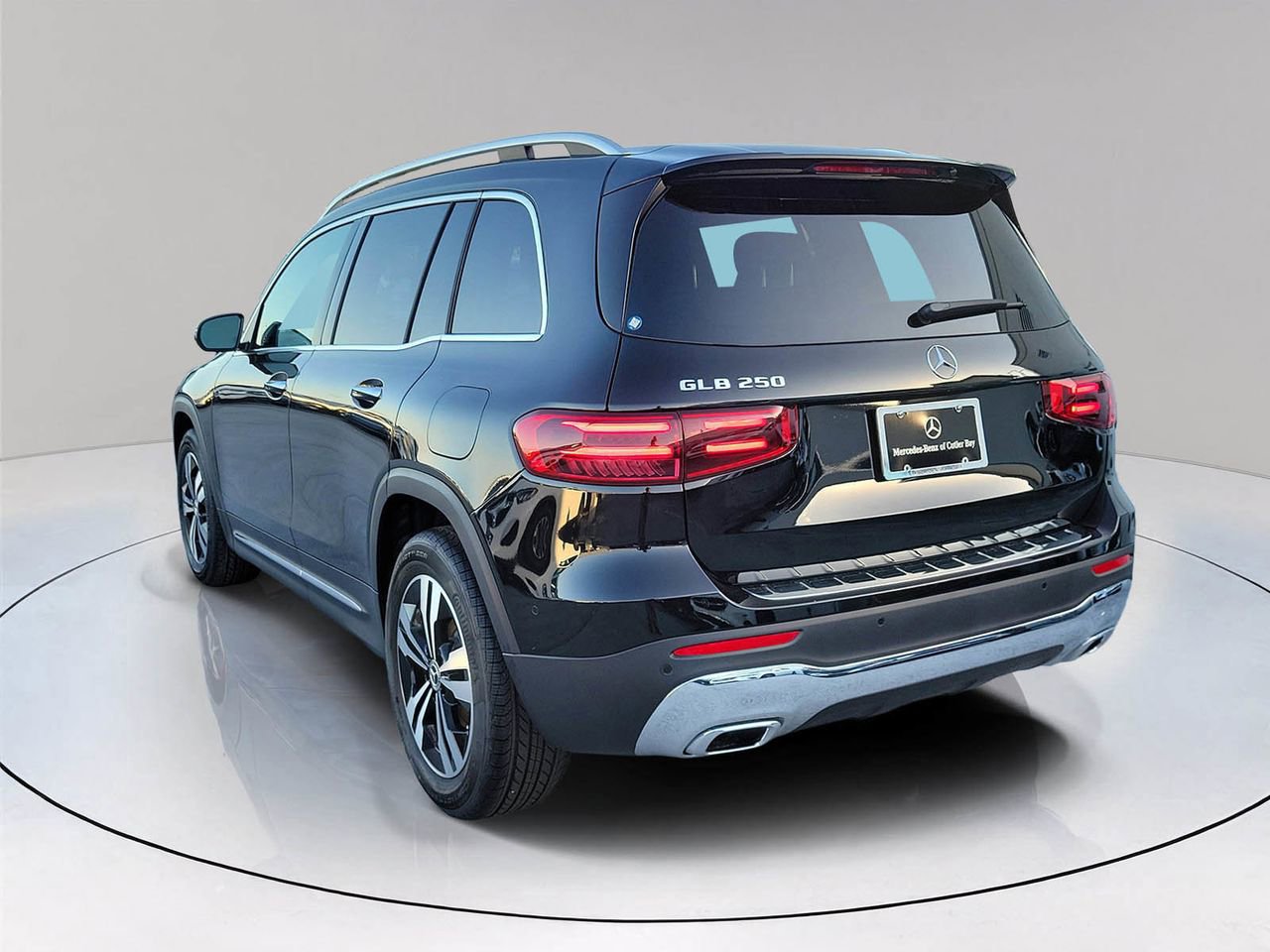 New 2026 Mercedes-Benz GLB 250 image 4