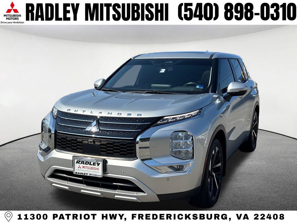 Used 2023 Mitsubishi Outlander SE FWD image 1
