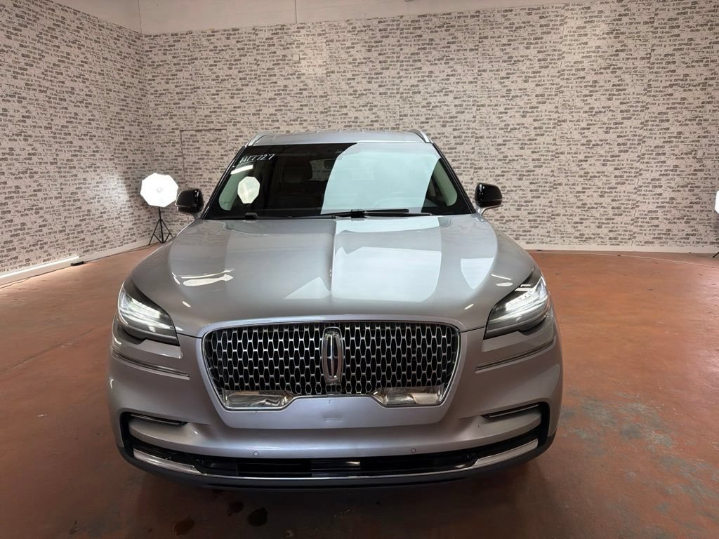 Used 2022 Lincoln Aviator 2WD image 2