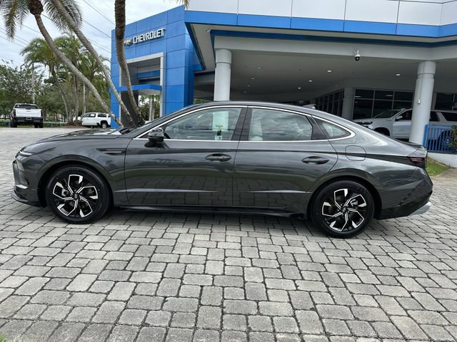 Used 2025 Hyundai Sonata SEL FWD image 14