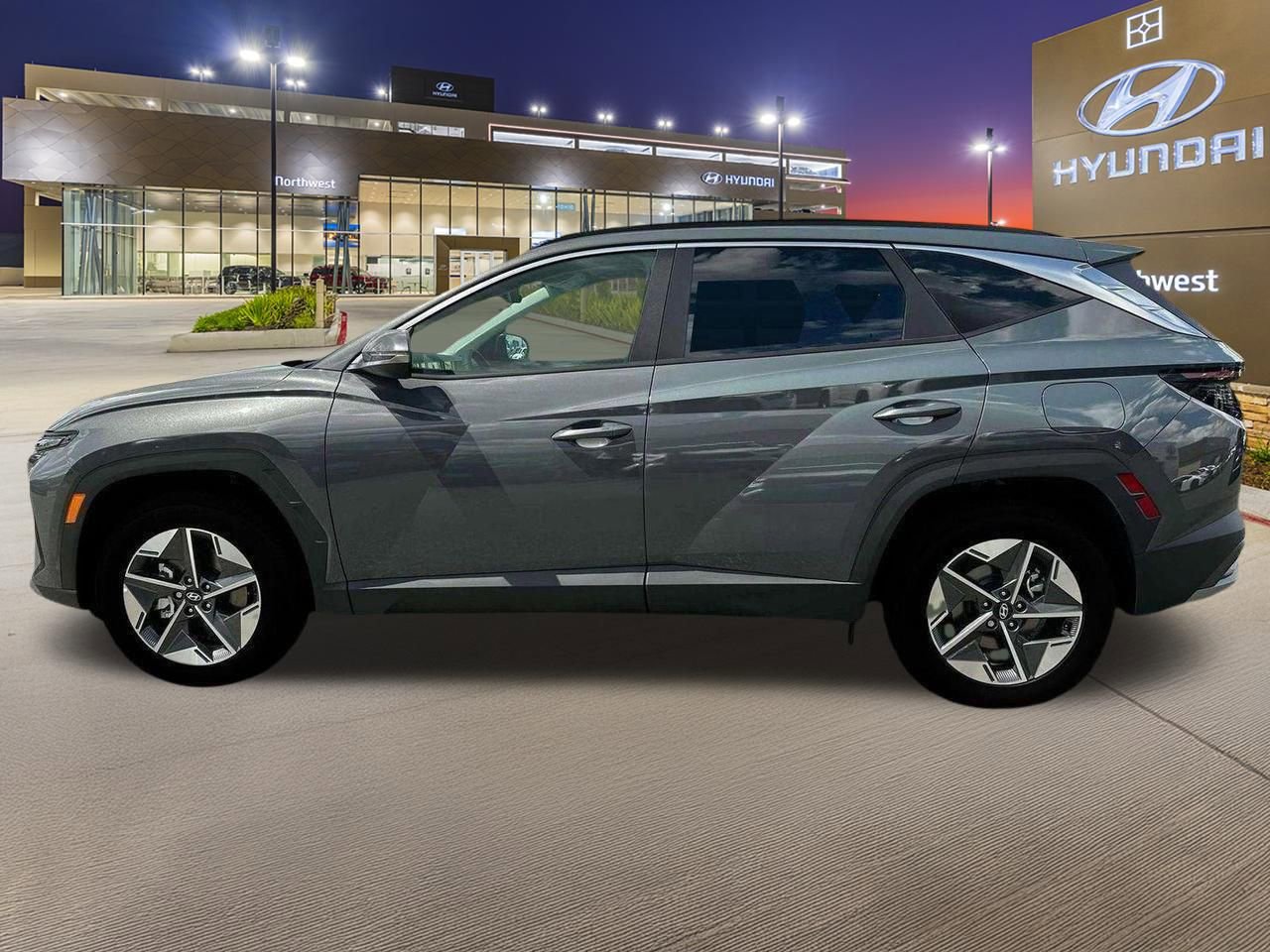 Used 2025 Hyundai Tucson SEL FWD image 3