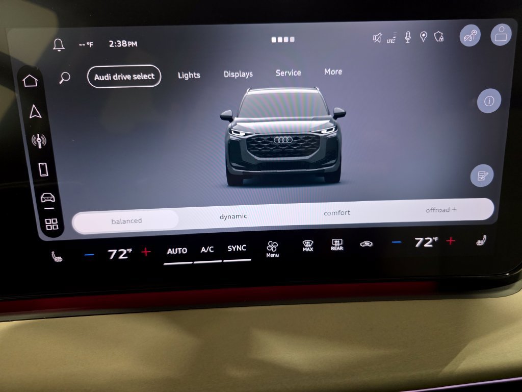 New 2026 Audi Q3 quattro 2.0T AWD/4WD image 38