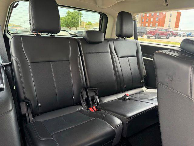Used 2024 Ford Expedition Max XLT RWD image 5